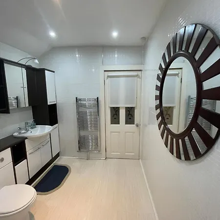 Comfy Nec, Airport Stay, Free Parking