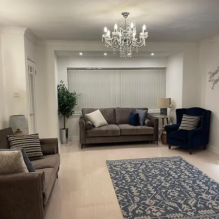 Comfy Nec, Airport Stay, Free Parking *